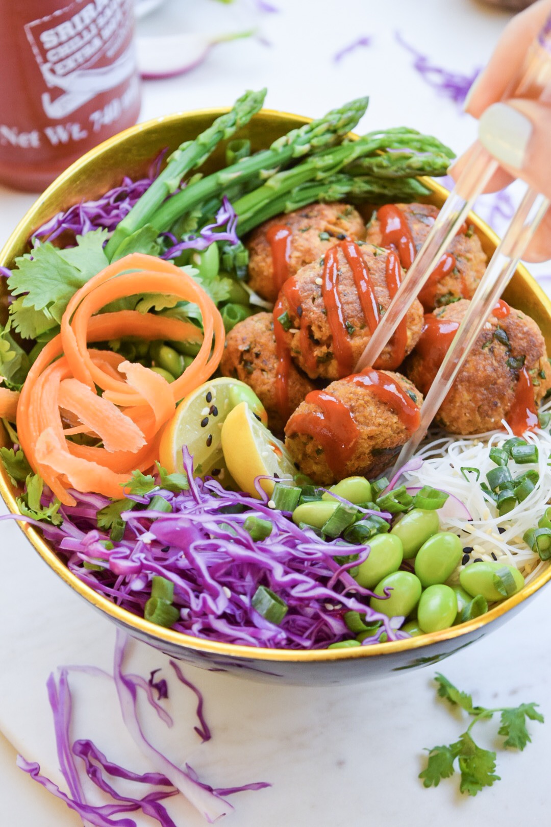 Tofu ‘Meatballs’ in Buddha Bowls Vegan Leaves